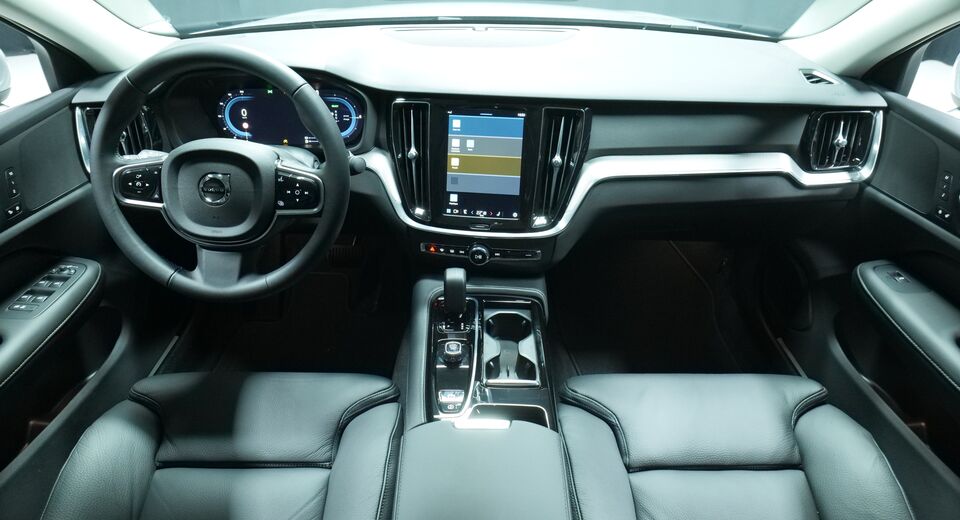 T8 AWD Long Range High Performance Plus Bright aut. | Rahoitus 0,99 % + kulut heti ajoon Volvo S60