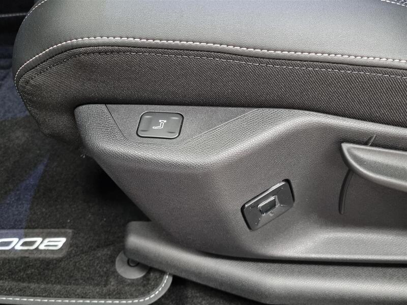 heti ajoon Peugeot E-3008