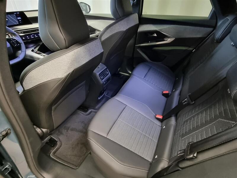 heti ajoon Peugeot E-3008