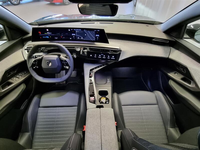 heti ajoon Peugeot E-3008