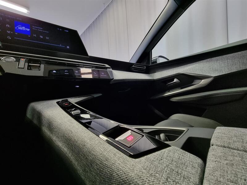 heti ajoon Peugeot E-3008