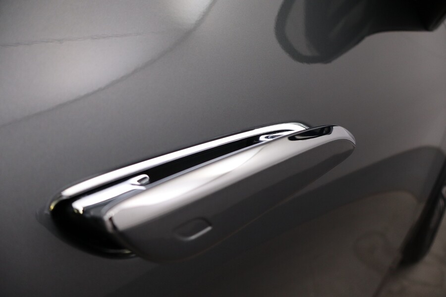 heti ajoon Mercedes-Benz EQS