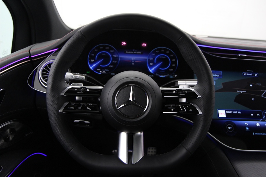 heti ajoon Mercedes-Benz EQS