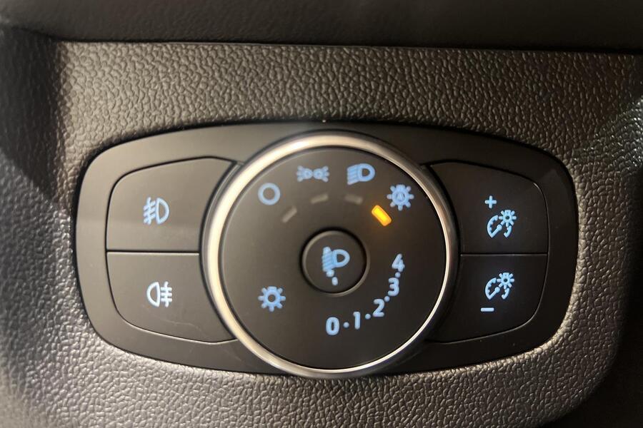 heti ajoon Ford Transit Courier