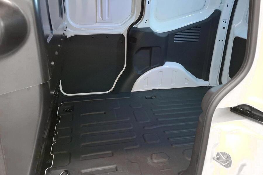 heti ajoon Ford Transit Courier