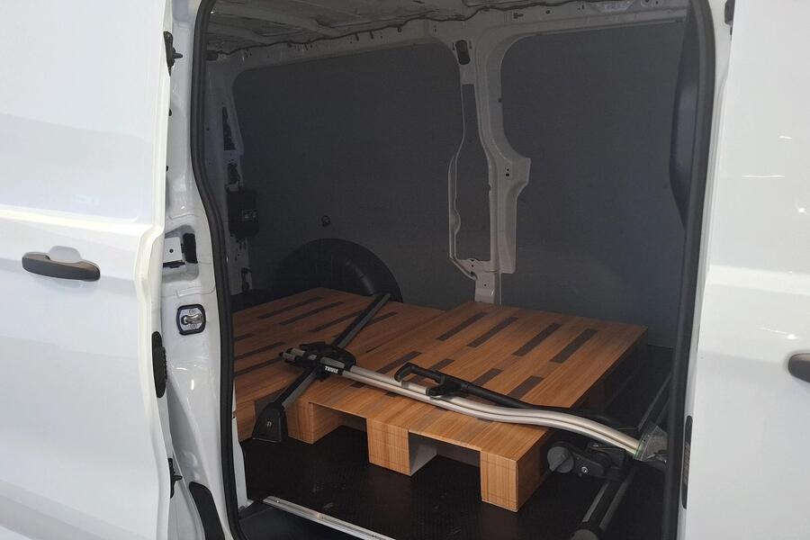 heti ajoon Ford Transit Custom