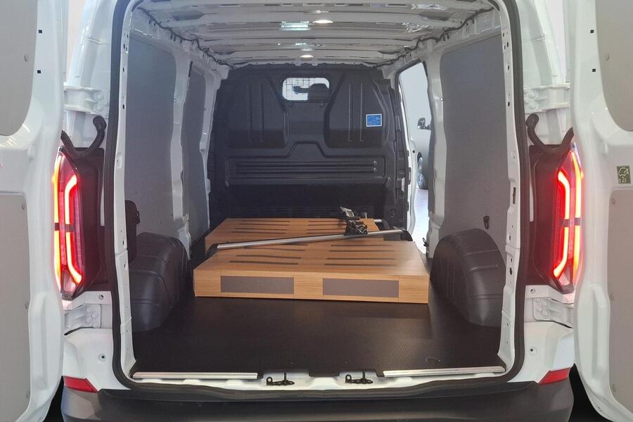 heti ajoon Ford Transit Custom