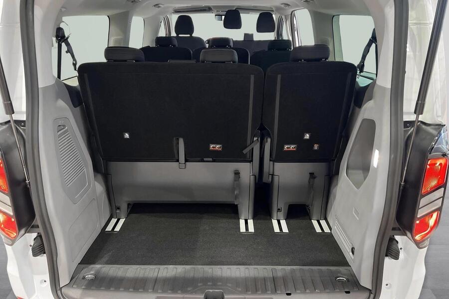 heti ajoon Ford Tourneo Custom