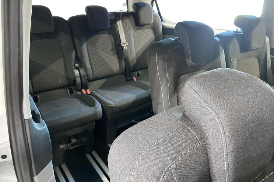 heti ajoon Ford Tourneo Custom