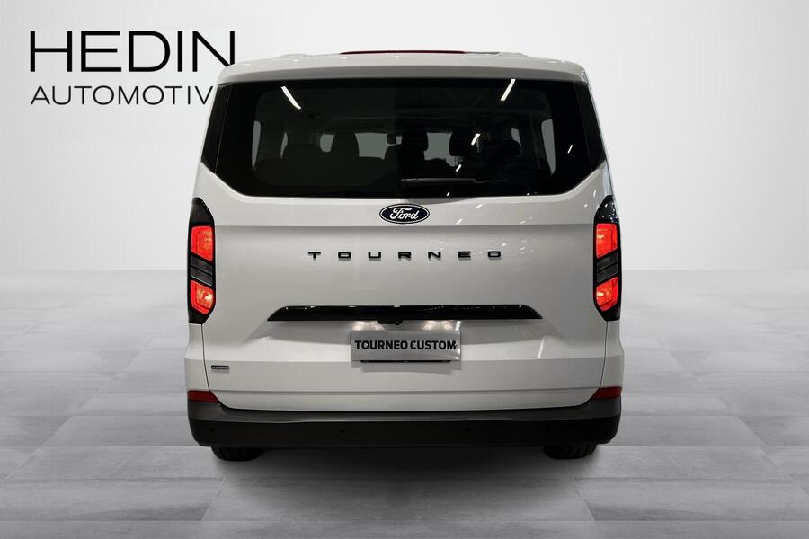 heti ajoon Ford Tourneo Custom