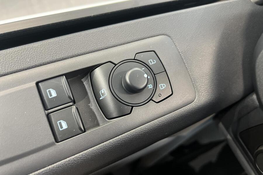 heti ajoon Ford Transit Custom