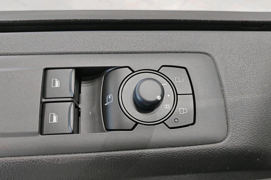 heti ajoon Ford Transit Custom