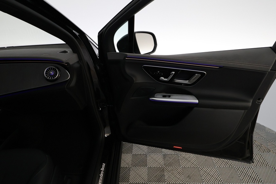 heti ajoon Mercedes-Benz EQE