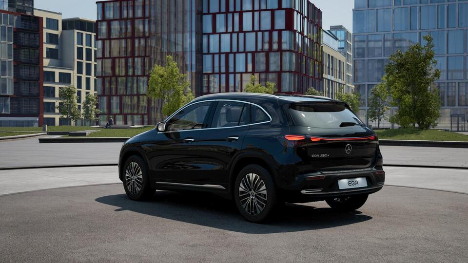 heti ajoon Mercedes-Benz EQA