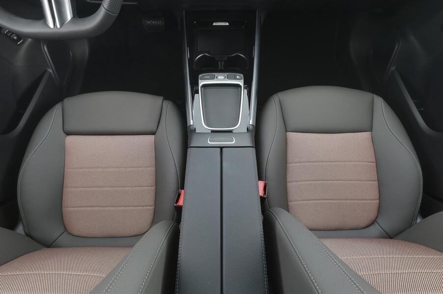 heti ajoon Mercedes-Benz EQA