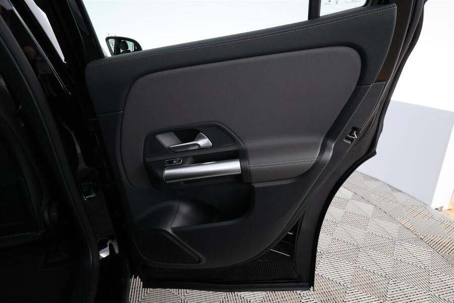 heti ajoon Mercedes-Benz EQA