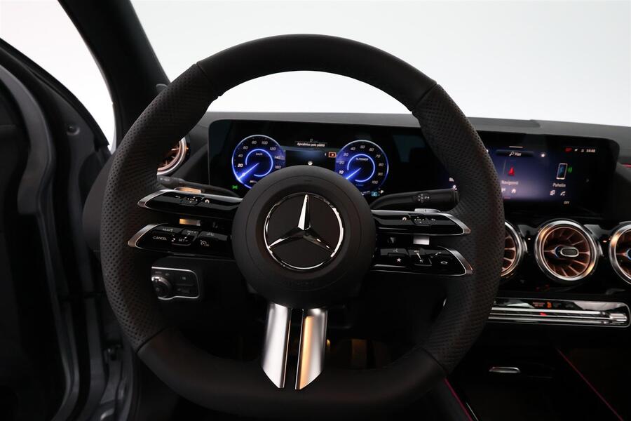 heti ajoon Mercedes-Benz EQA