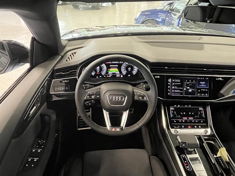 heti ajoon Audi Q8