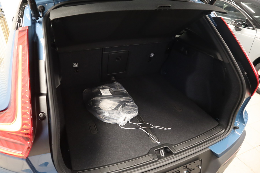 heti ajoon Volvo EX40