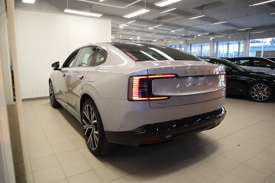 heti ajoon Volvo ES90