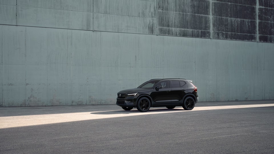 Single Extended Range Plus Black Edition - NYT VARASTOSSA! heti ajoon Volvo EX40