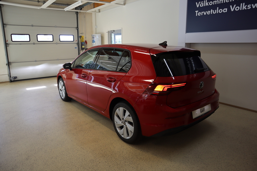 Comfort 75-v Juhlamalli eHybrid 150 kW (PHEV) DSG-automaatti heti ajoon Volkswagen Golf