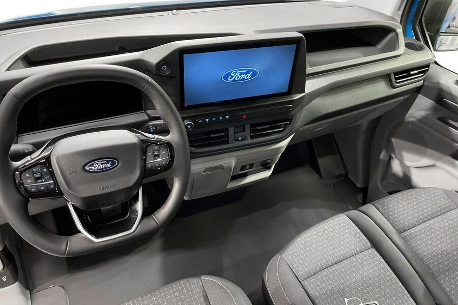 heti ajoon Ford Transit Custom