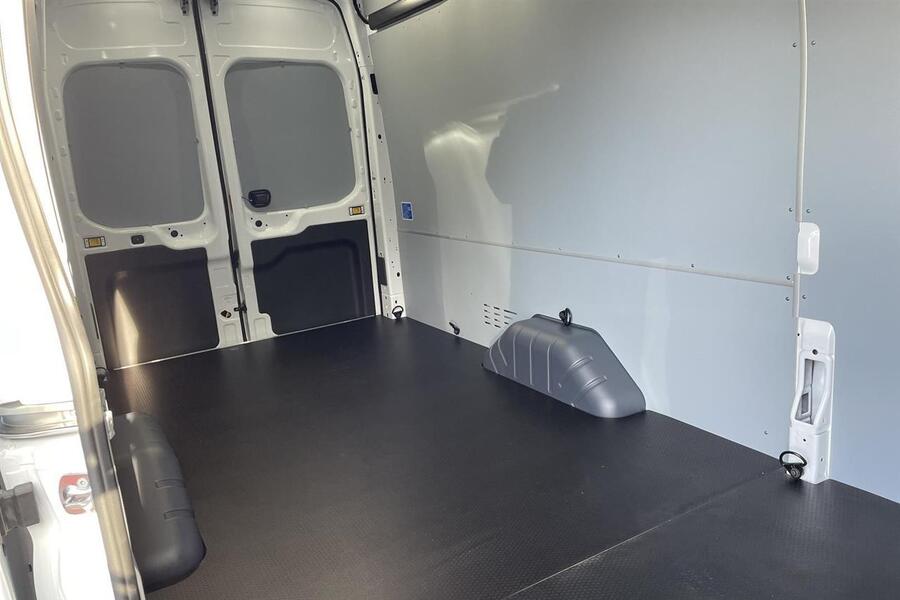 heti ajoon Ford Transit