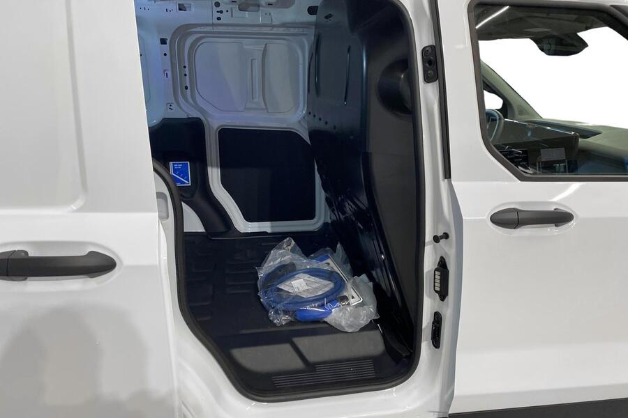 heti ajoon Ford Transit Courier