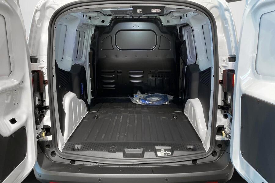 heti ajoon Ford Transit Courier