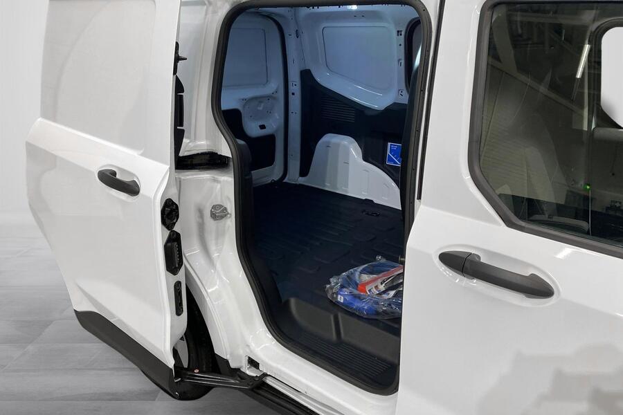 heti ajoon Ford Transit Courier