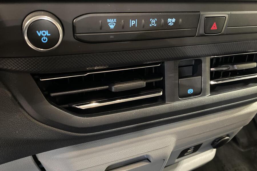 heti ajoon Ford Transit Custom