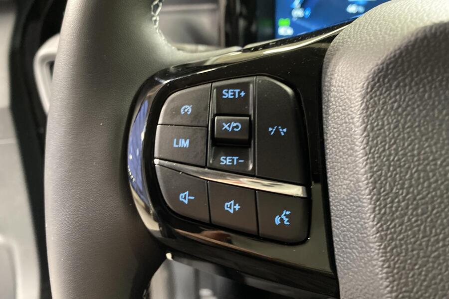 heti ajoon Ford Transit Courier