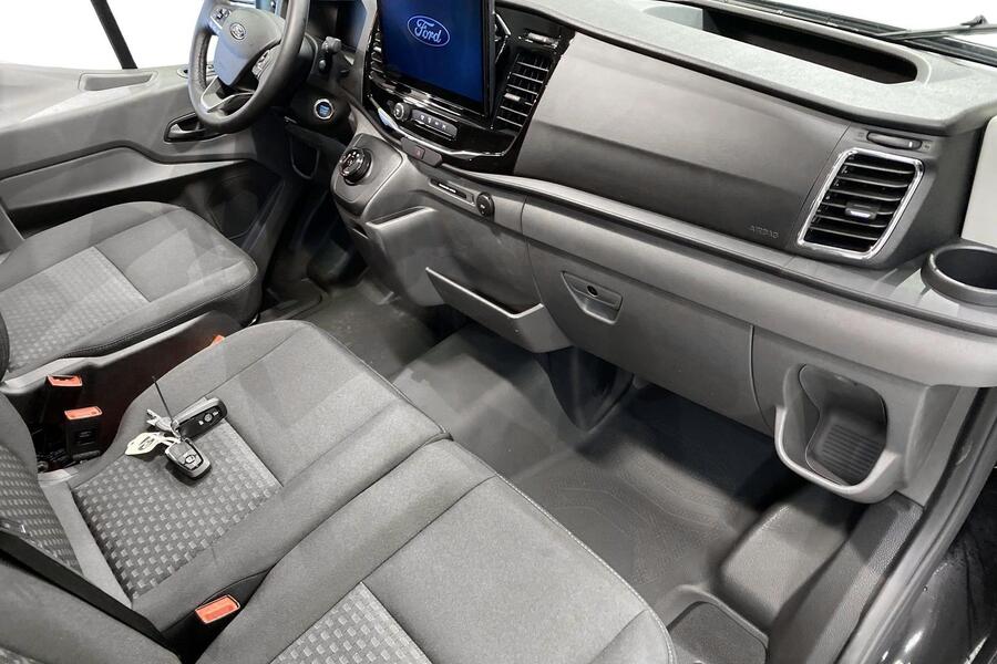 heti ajoon Ford Transit