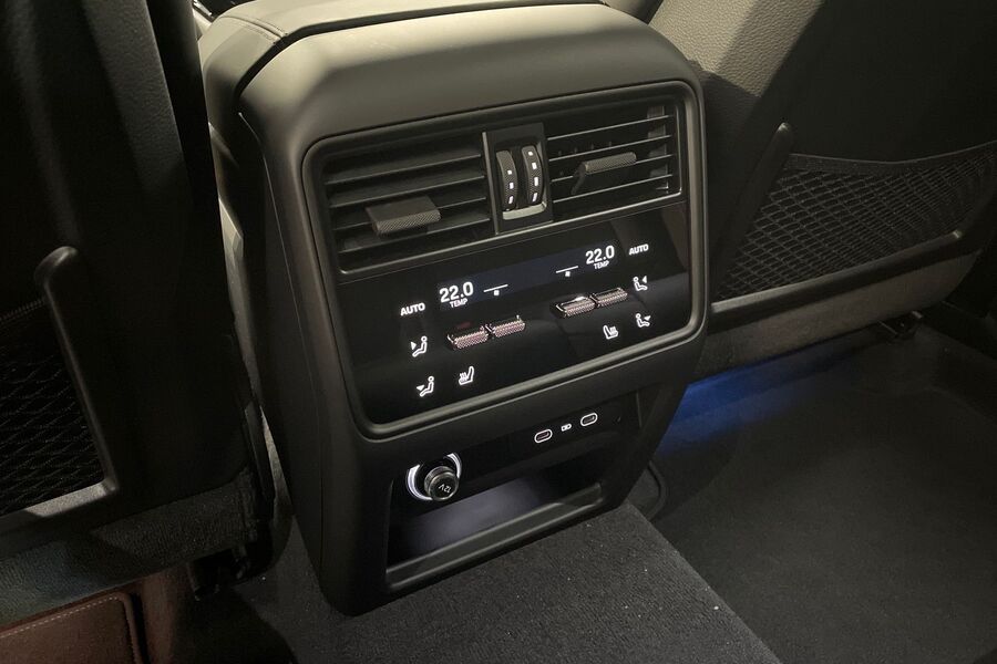 heti ajoon Porsche Cayenne