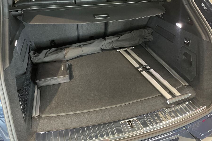 heti ajoon Porsche Cayenne