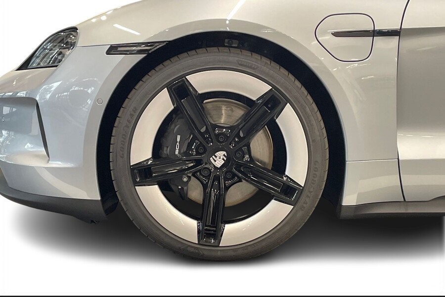 heti ajoon Porsche Taycan