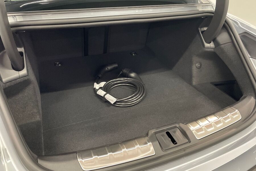 heti ajoon Porsche Taycan