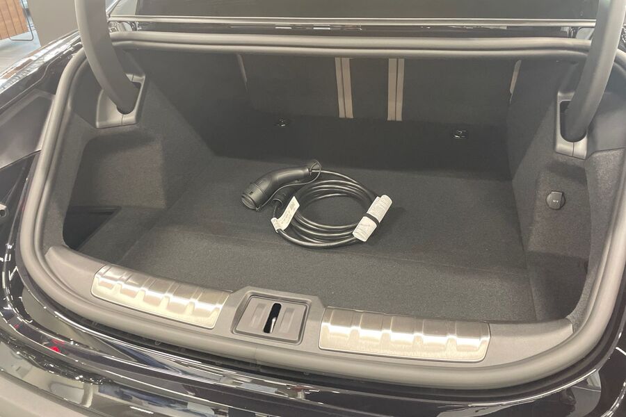 heti ajoon Porsche Taycan