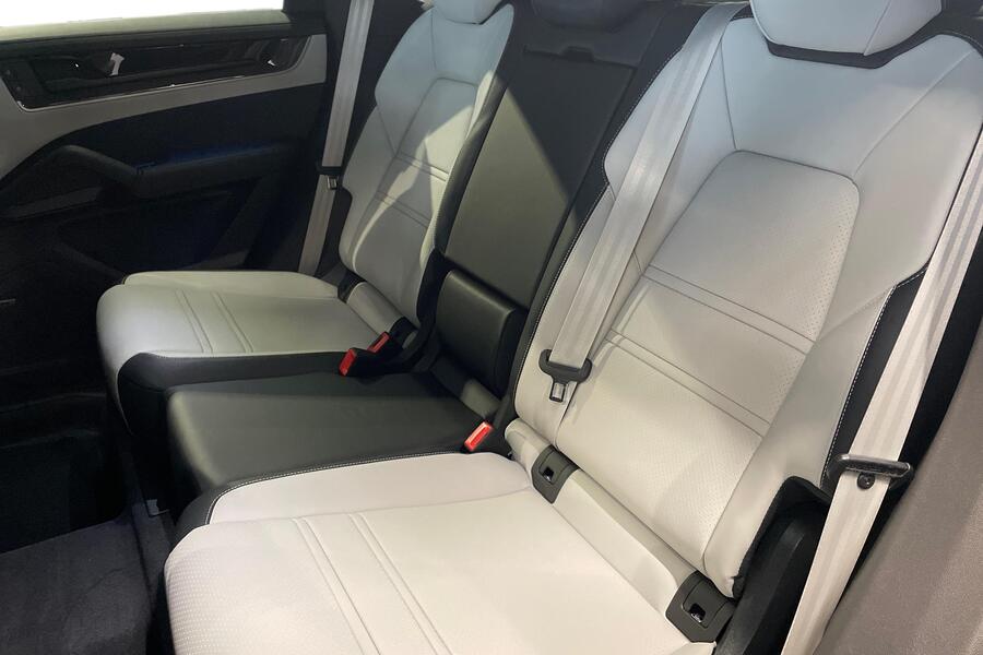 heti ajoon Porsche Cayenne