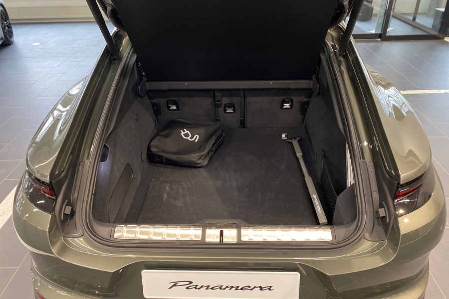 heti ajoon Porsche Panamera