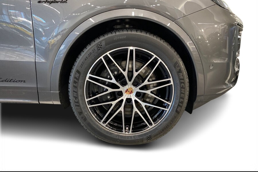 heti ajoon Porsche Cayenne