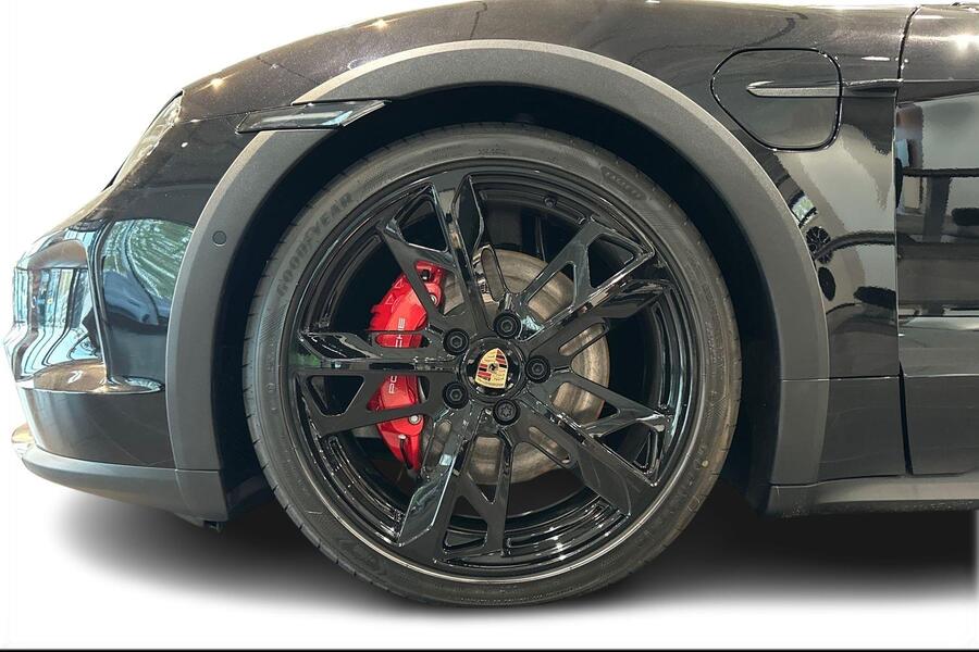 heti ajoon Porsche Taycan