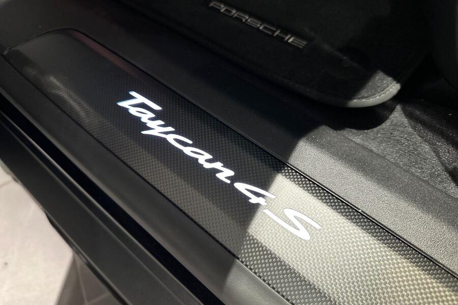 heti ajoon Porsche Taycan