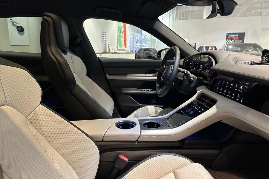 heti ajoon Porsche Taycan