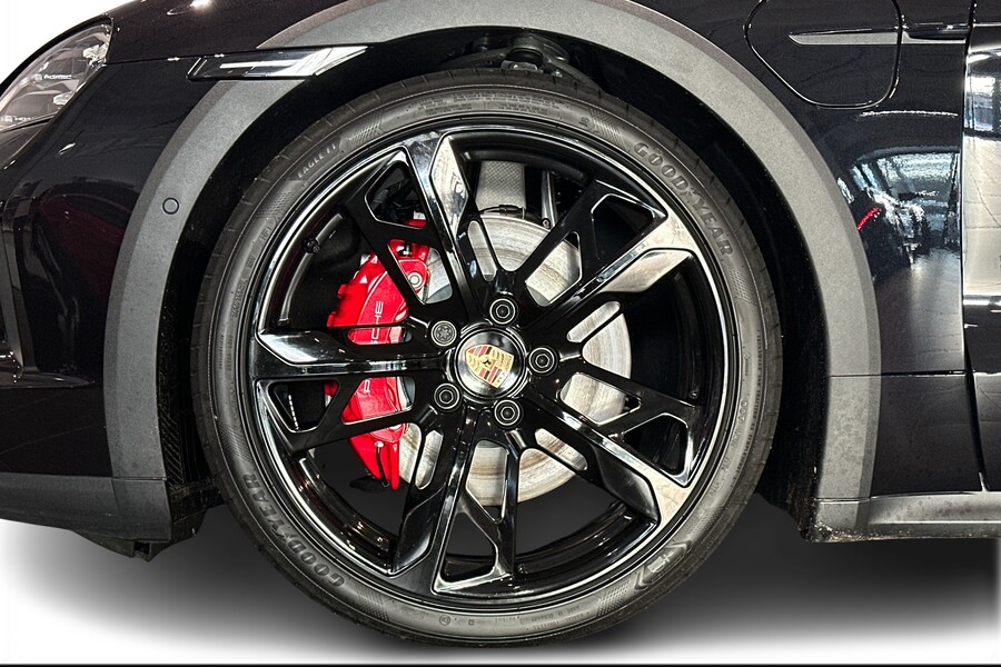 heti ajoon Porsche Taycan