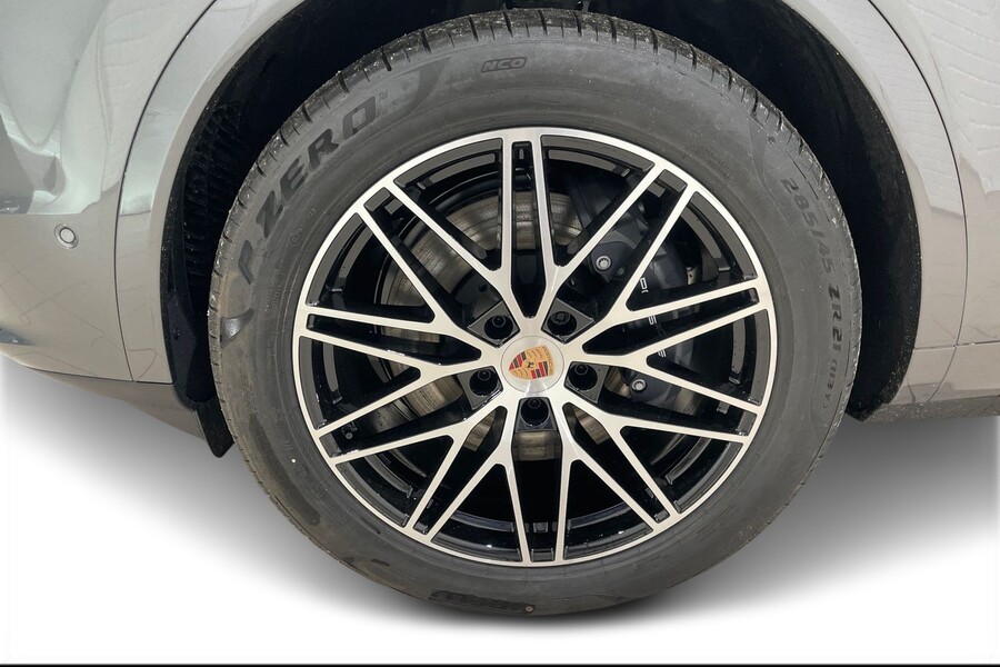 heti ajoon Porsche Cayenne