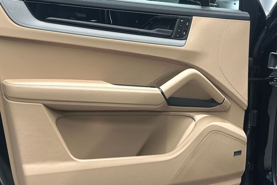 heti ajoon Porsche Cayenne