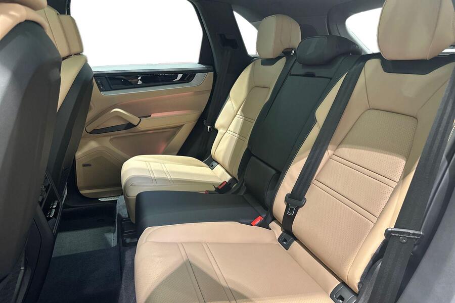 heti ajoon Porsche Cayenne