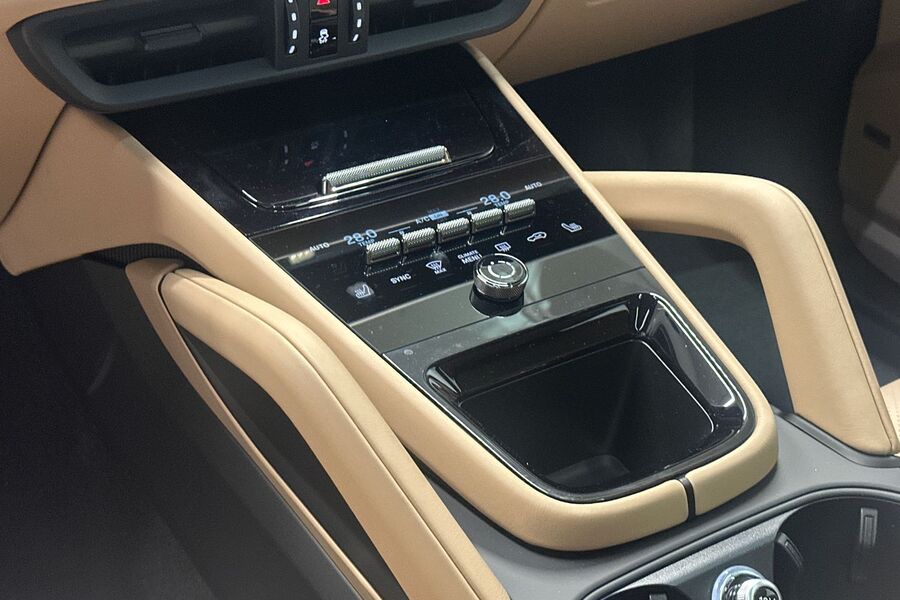 heti ajoon Porsche Cayenne